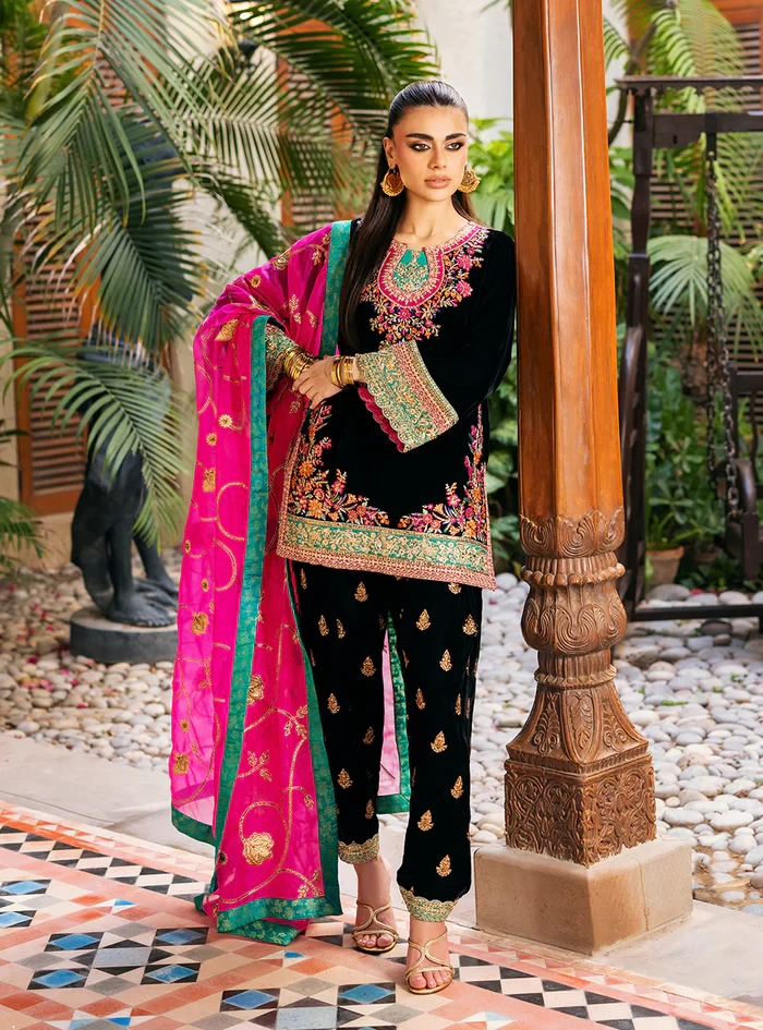 Zeba -SKU / Design Code: ZEBA-BLACK-UNS-ONE-SIZE