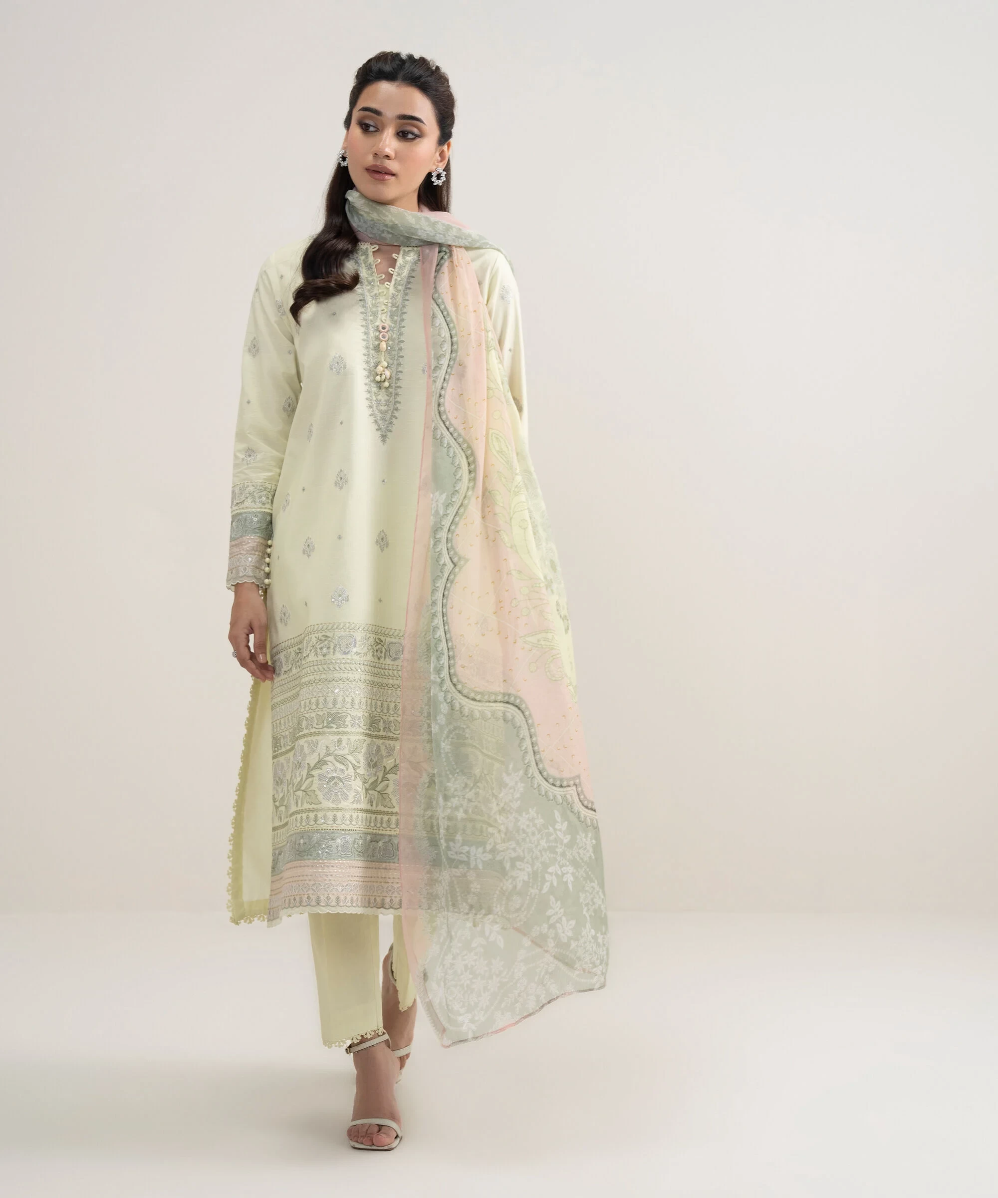 3 Piece Embroidered Lawn Suit - 3PESUS26V421