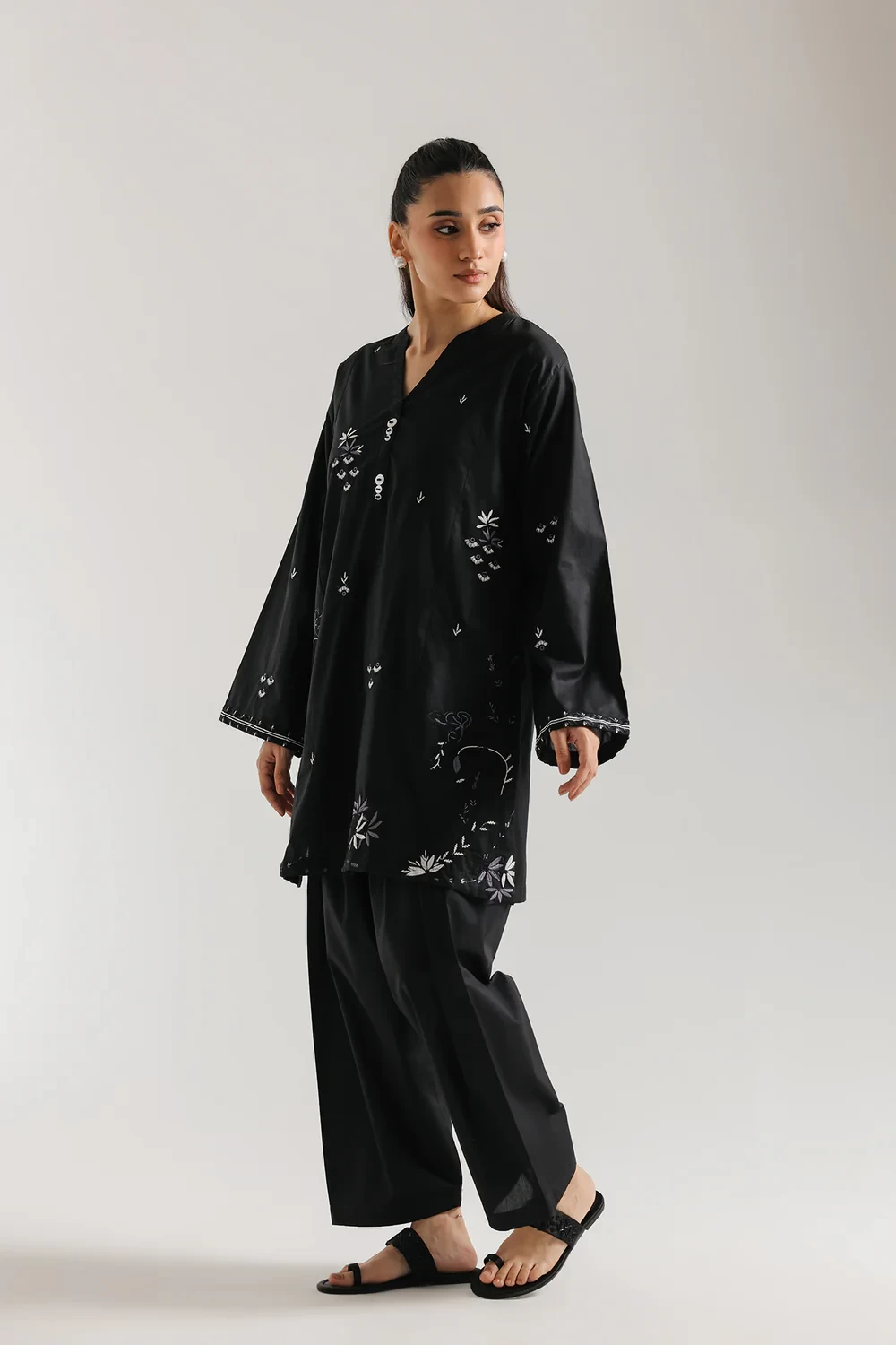 EMBROIDERED SHIRT - E7605/102/902