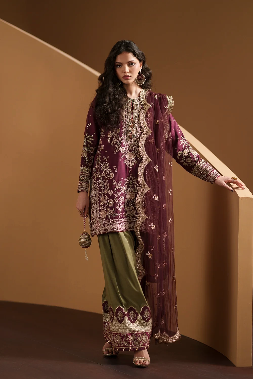 EMBROIDERED SUIT - E1217/104/520