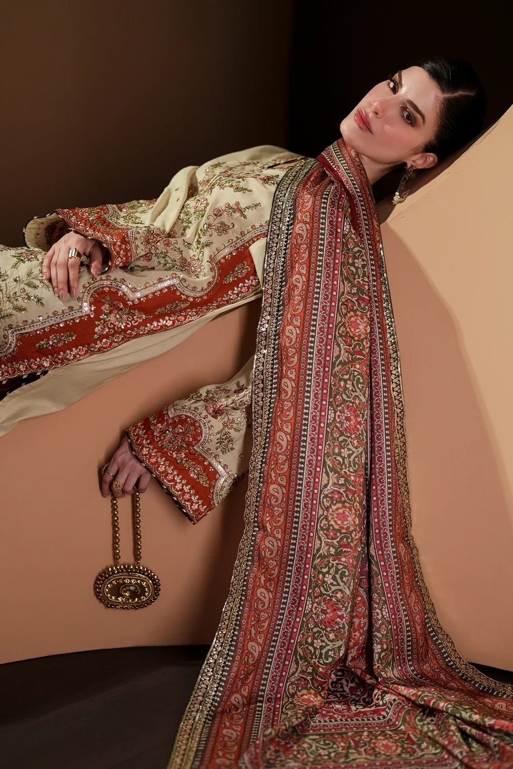 EMBROIDERED SUIT - E1137/104/005