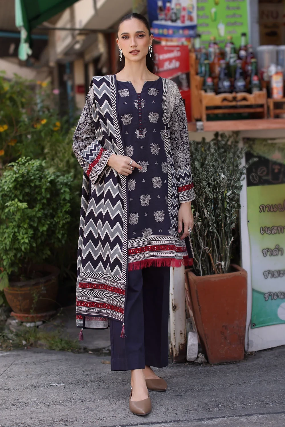 3 Piece Printed Khaddar Suit with Printed Khaddar Dupatta - W-FB-WIN-26-485734